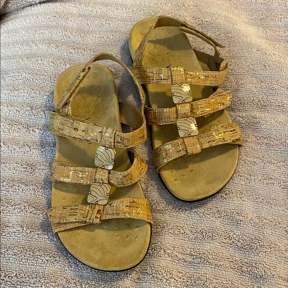 Vionic Amber Sandals Size 8 Wide